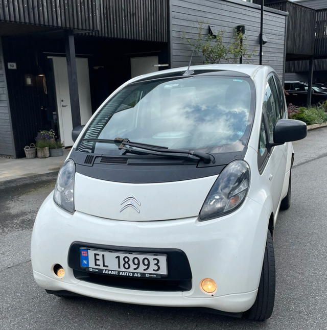 Citroen C-ZERO 2012