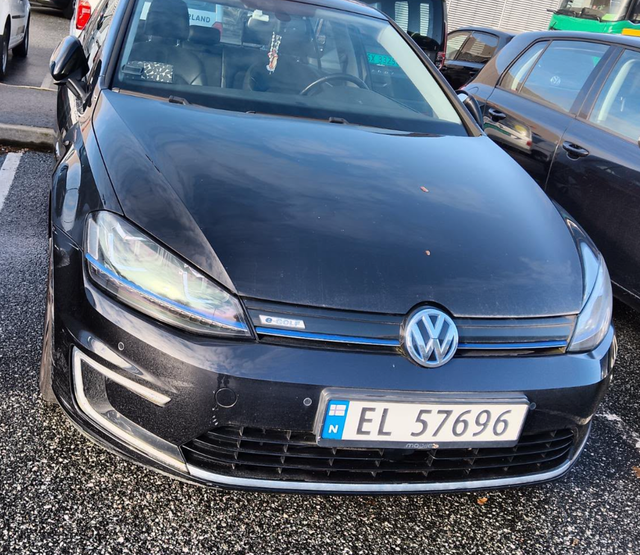 Volkswagen E-Golf 2015