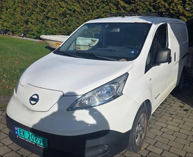 Nissan E-NV200 2014